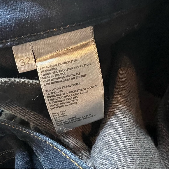 NWOT L’Agence Zoe Perfect Fit Jean Shorts *New Dark* - Picture 6 of 7